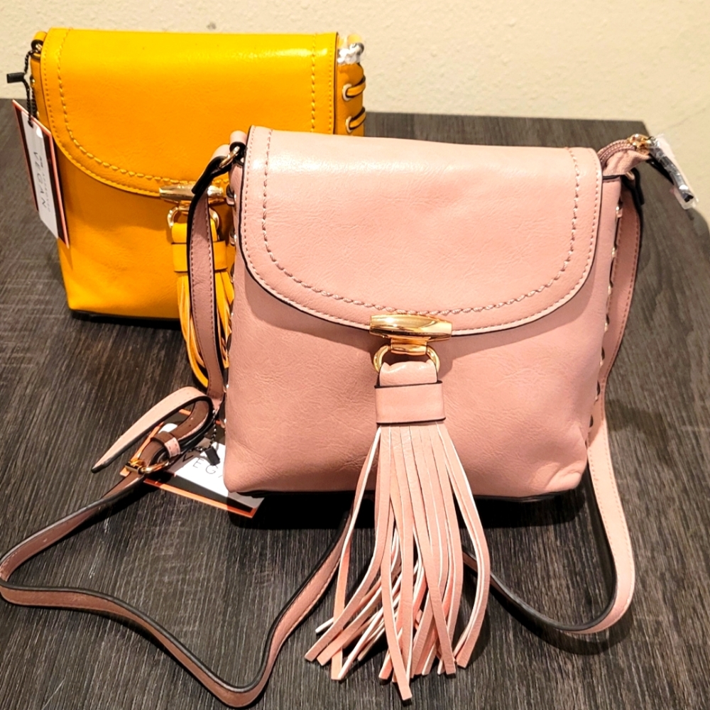 Crossbody purses